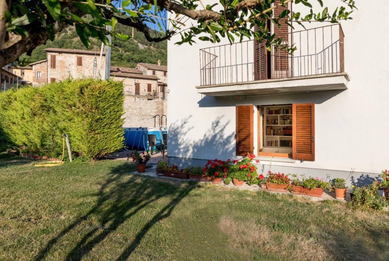 Borgo Santa Lucia Apartment With Private Parking & Garden Губио Екстериор снимка