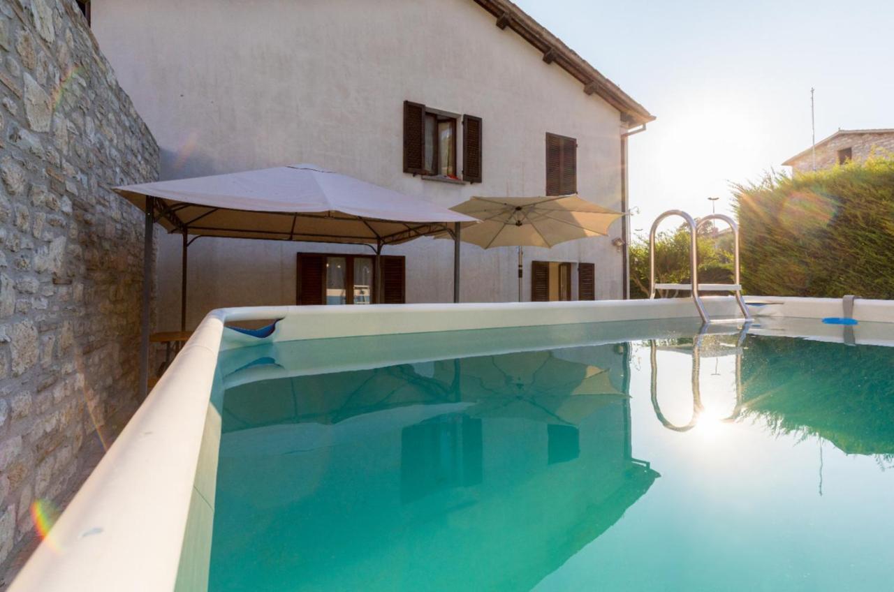 Borgo Santa Lucia Apartment With Private Parking & Garden Губио Екстериор снимка